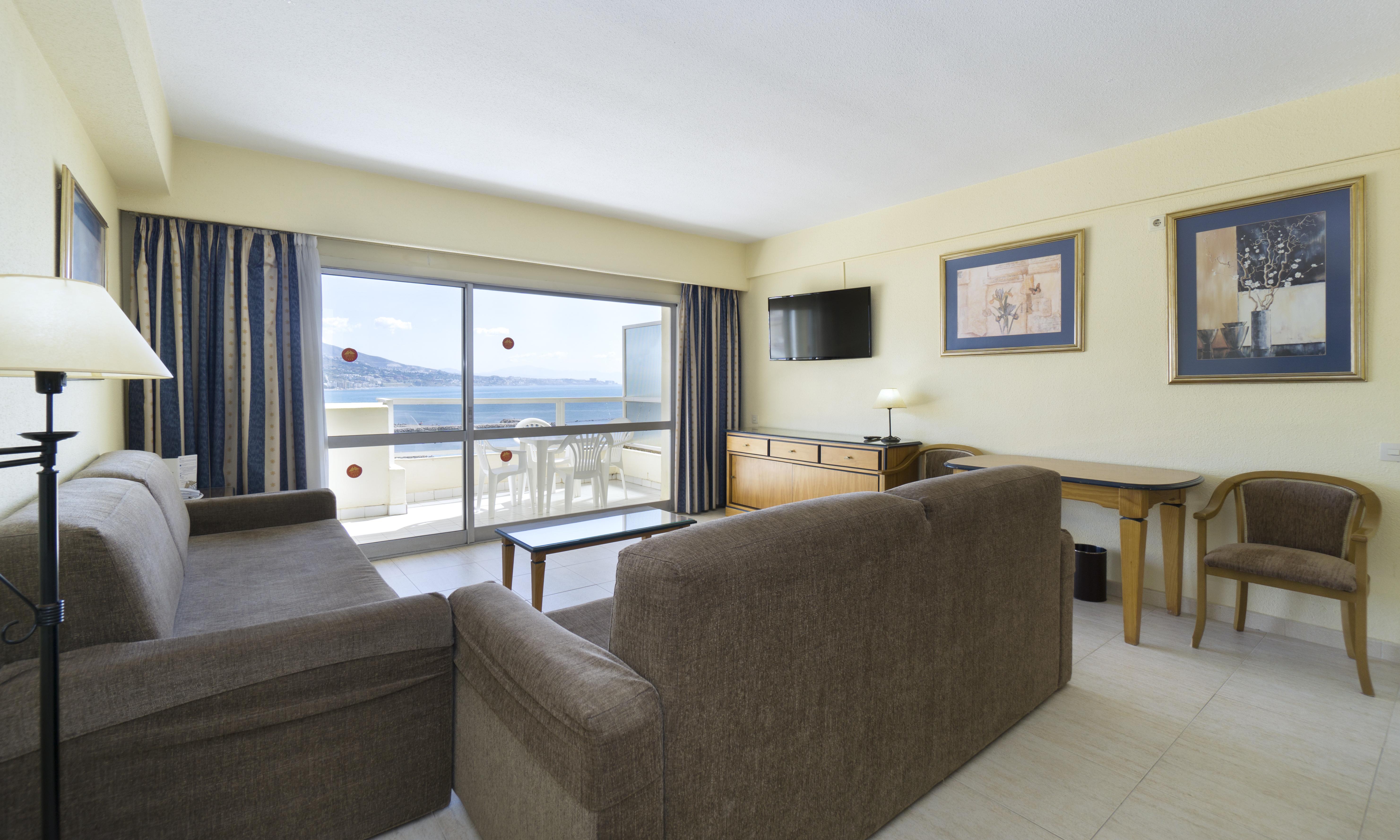 Hotel Apartamentos Pyr Fuengirola Ngoại thất bức ảnh