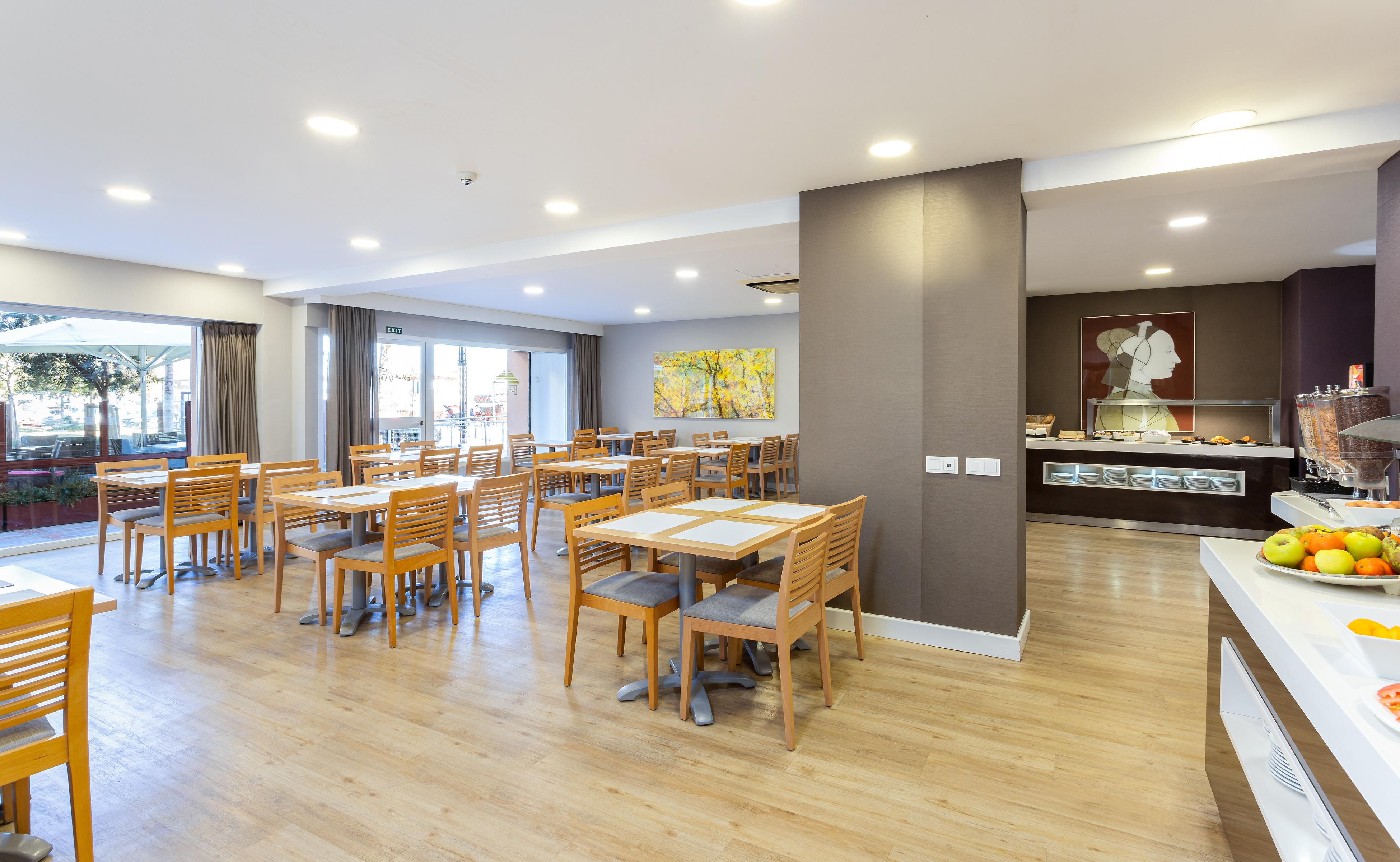 Hotel Apartamentos Pyr Fuengirola Ngoại thất bức ảnh