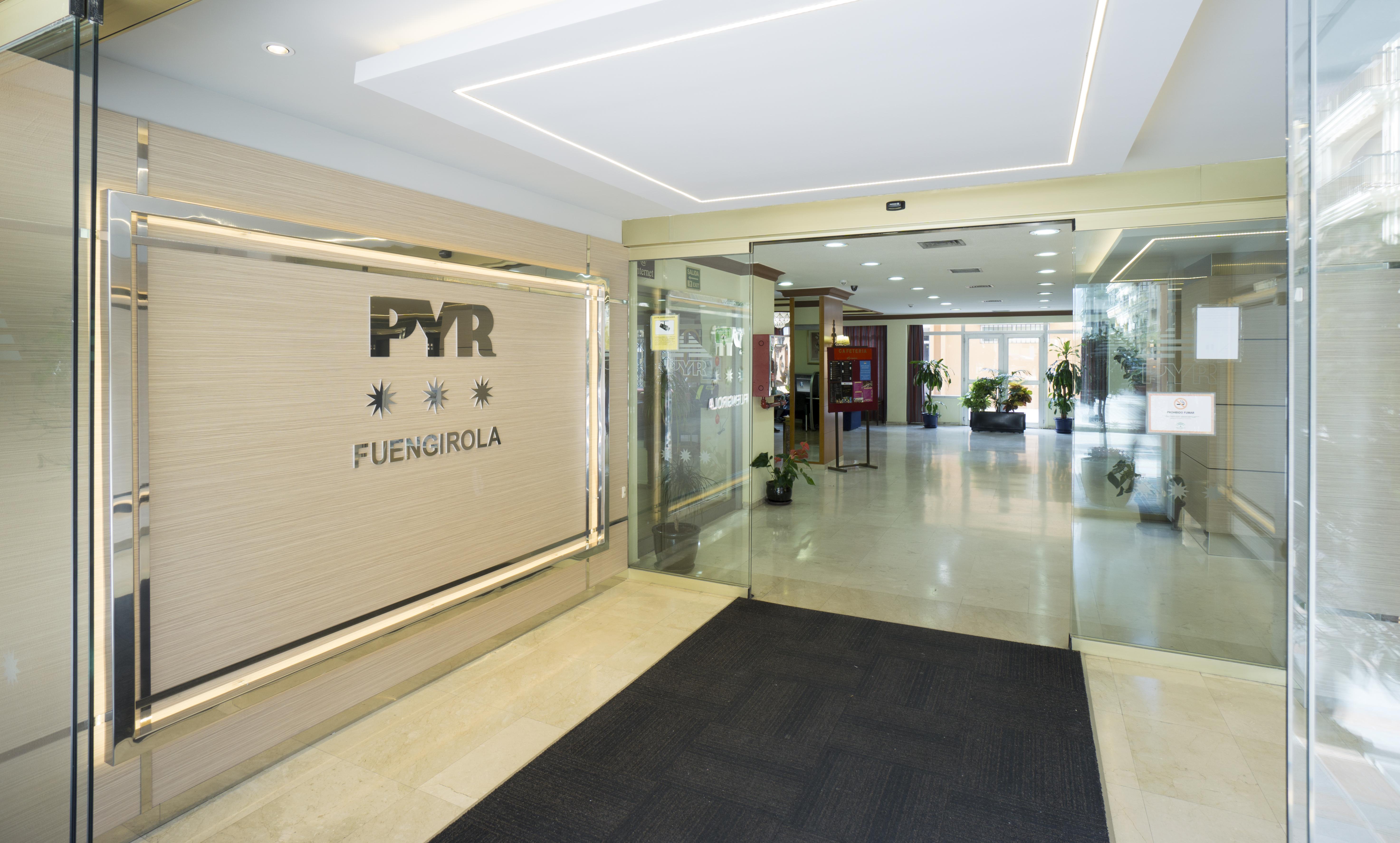 Hotel Apartamentos Pyr Fuengirola Ngoại thất bức ảnh