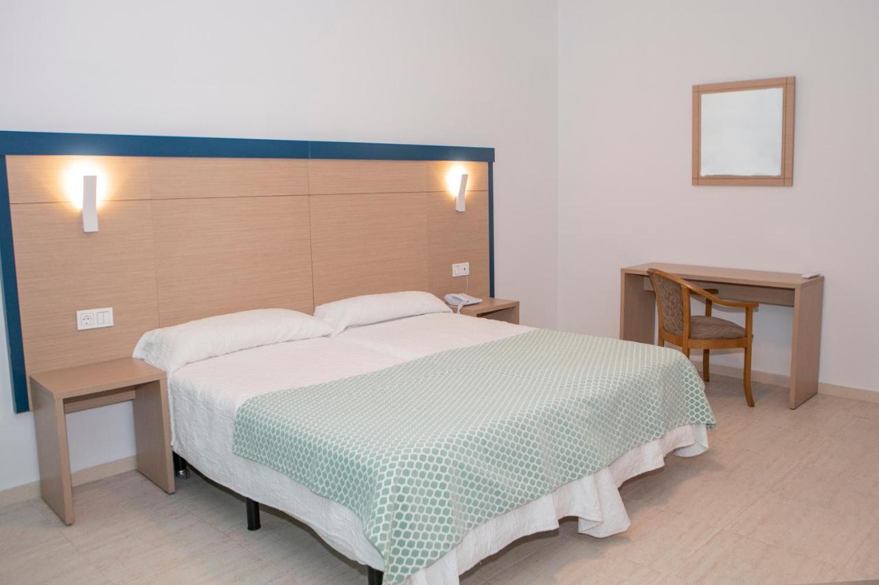 Hotel Apartamentos Pyr Fuengirola Ngoại thất bức ảnh