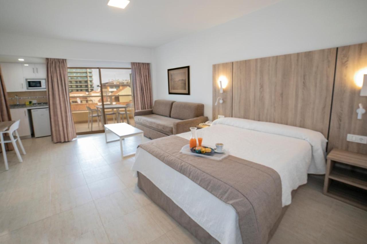 Hotel Apartamentos Pyr Fuengirola Ngoại thất bức ảnh