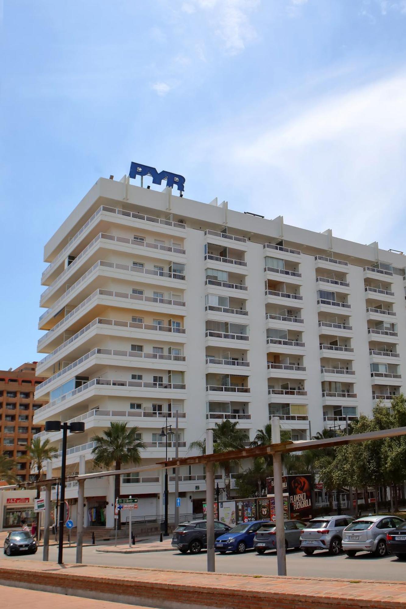 Hotel Apartamentos Pyr Fuengirola Ngoại thất bức ảnh
