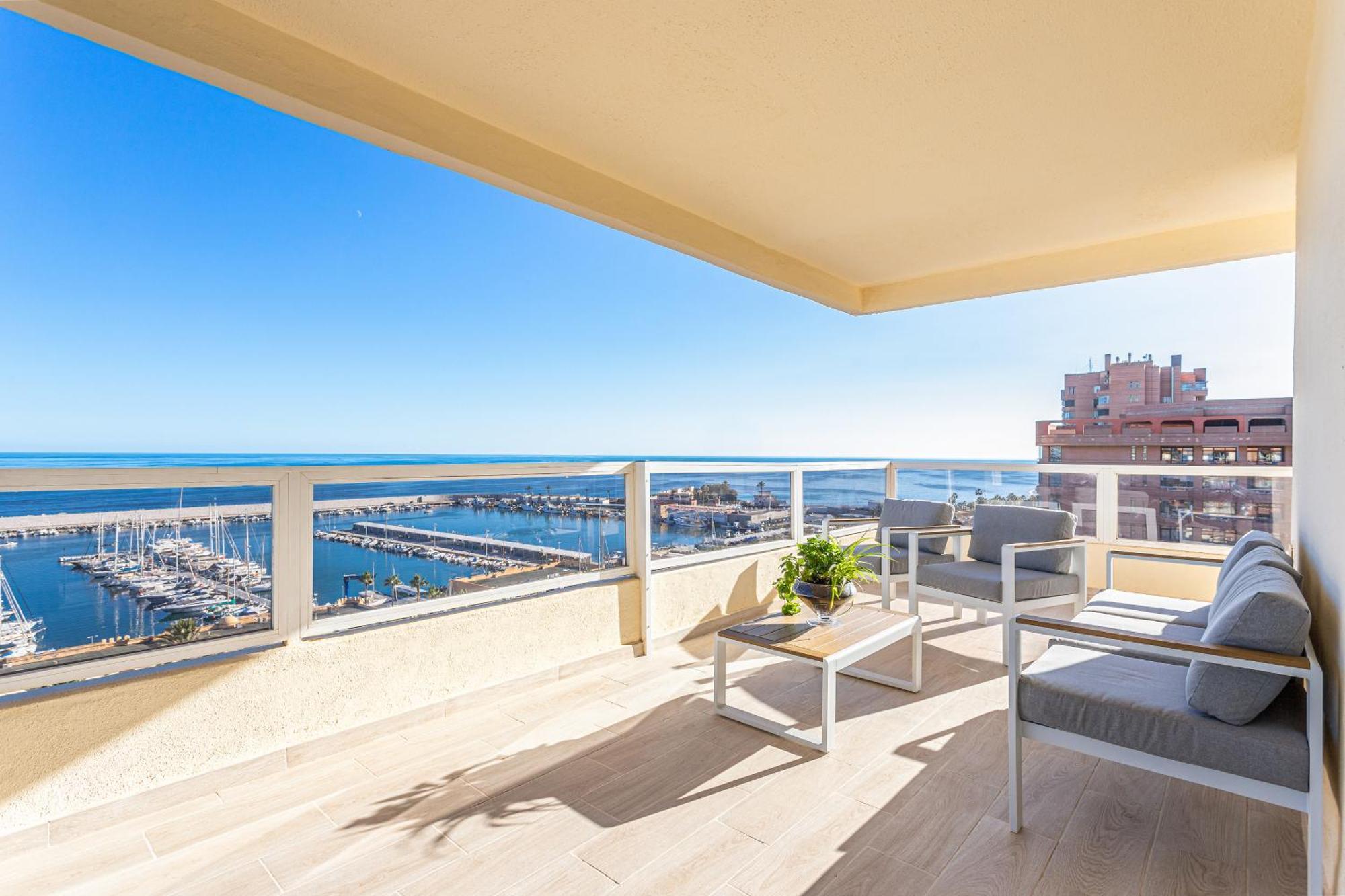 Hotel Apartamentos Pyr Fuengirola Ngoại thất bức ảnh