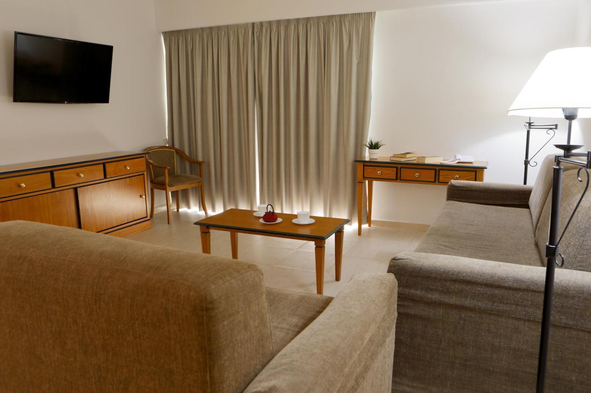 Hotel Apartamentos Pyr Fuengirola Ngoại thất bức ảnh
