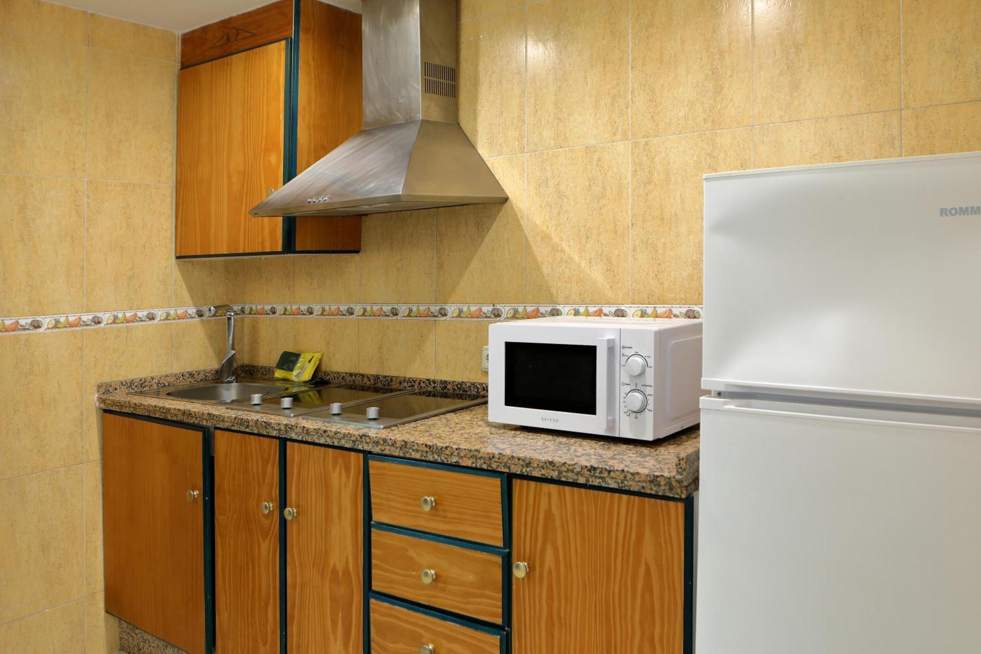 Hotel Apartamentos Pyr Fuengirola Ngoại thất bức ảnh