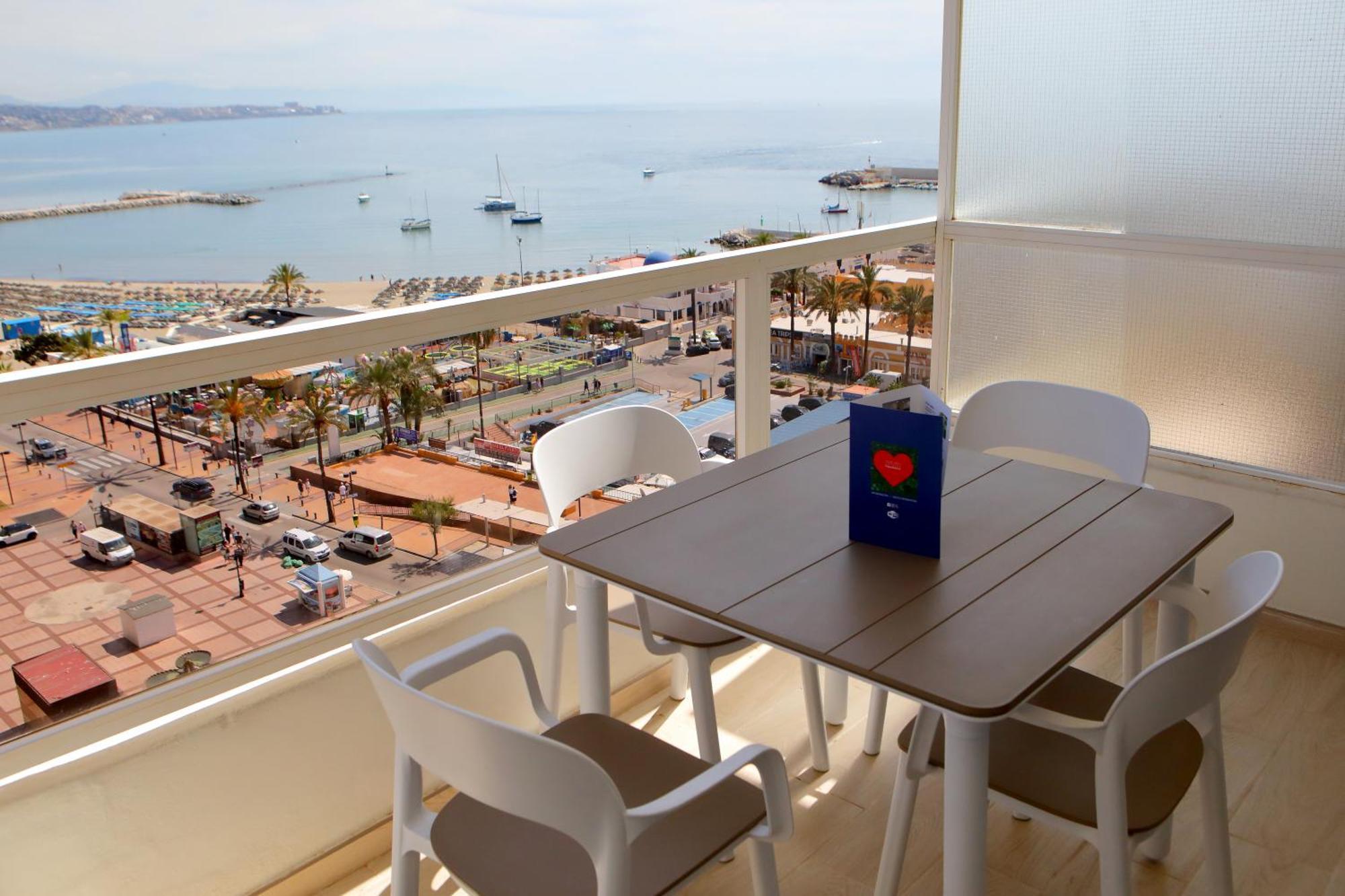 Hotel Apartamentos Pyr Fuengirola Ngoại thất bức ảnh